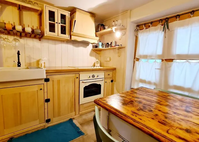 Amorino - Old Town House *